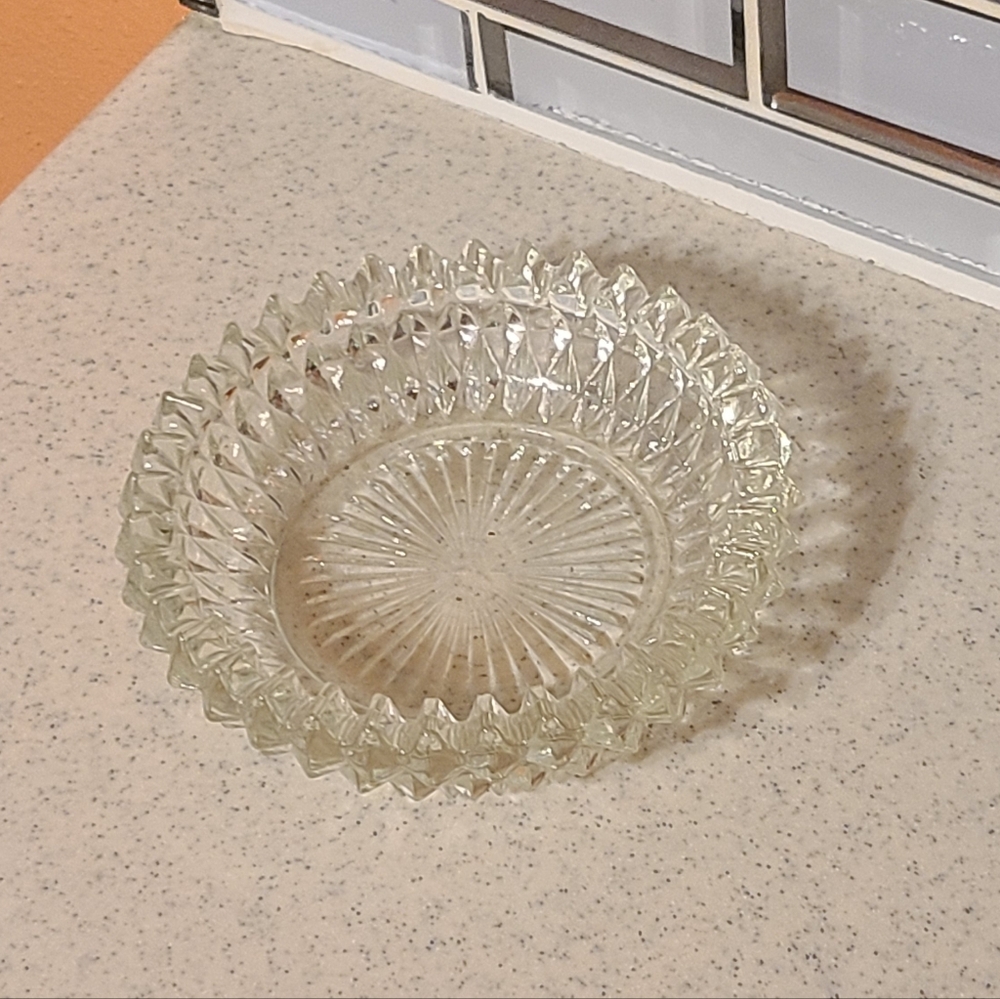 Elegant Clear Glass Ashtray